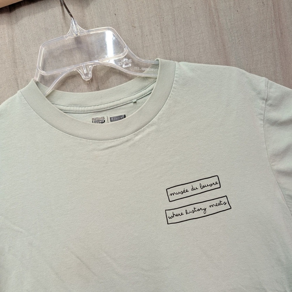 Uniqlo UTGP Louvre Museum Graphic T-Shirt Sage Green Small Raw Hem Cropped Tee